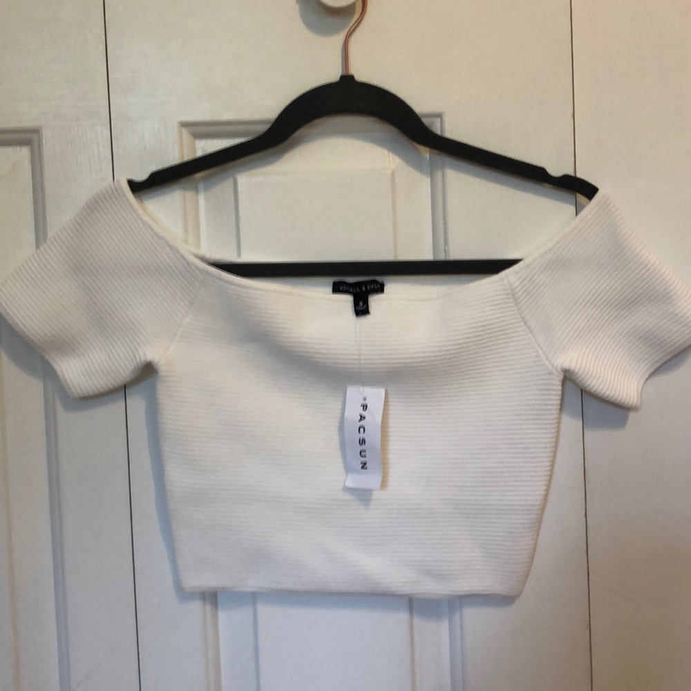 Kendall + Kylie ribbed white crop top!